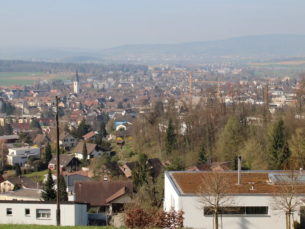 Photovoltaik-Anlage auf einem Haus in Bülach