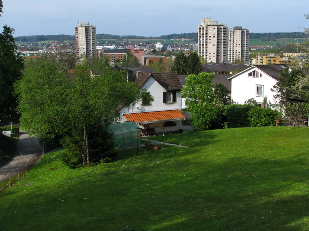 Photovoltaik-Anlage auf einem Haus in Regensdorf