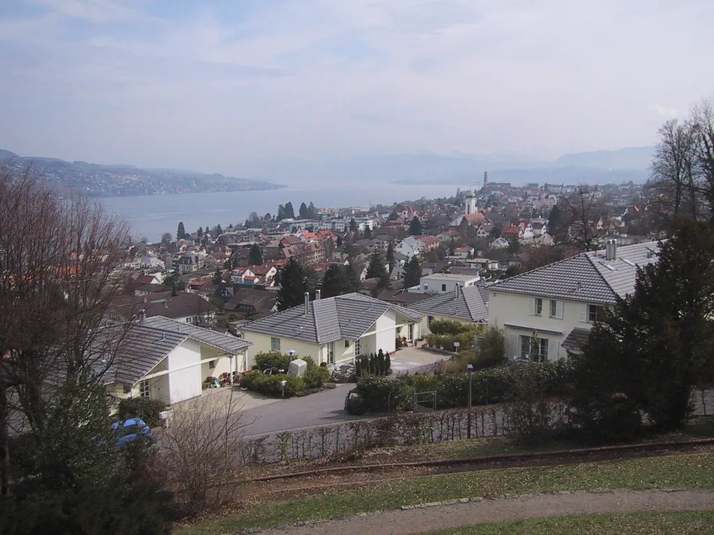 Photovoltaik-Anlage auf einem Haus in Thalwil